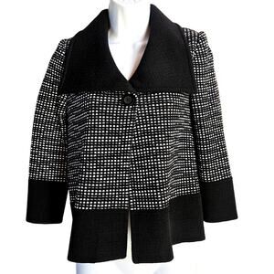 St. John Black & White Knit Jacket Size 2 Single Button 3/4 Sleeve Mature Preppy